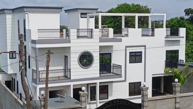 Durable exterior painting Yaoundé