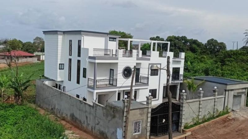 House exterior painting